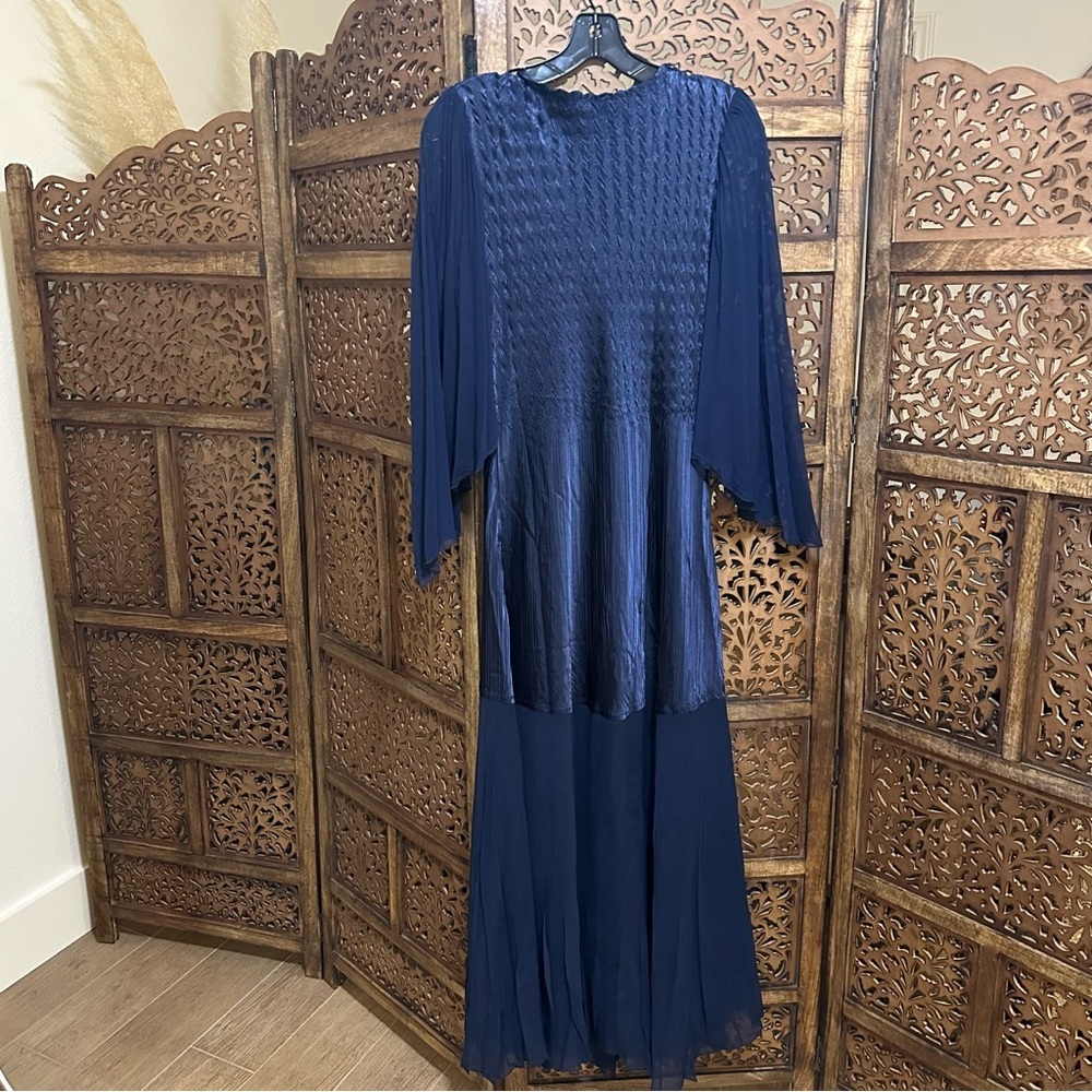 NWOT Komarov Charmuese Metallic Braided Long Sleeve Dress size small reg $510 - Picture 7 of 7